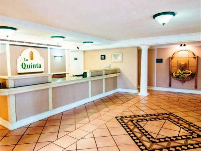 印第安纳波利斯机场莱胡斯特拉昆塔酒店 印第安納波利斯 外观 照片